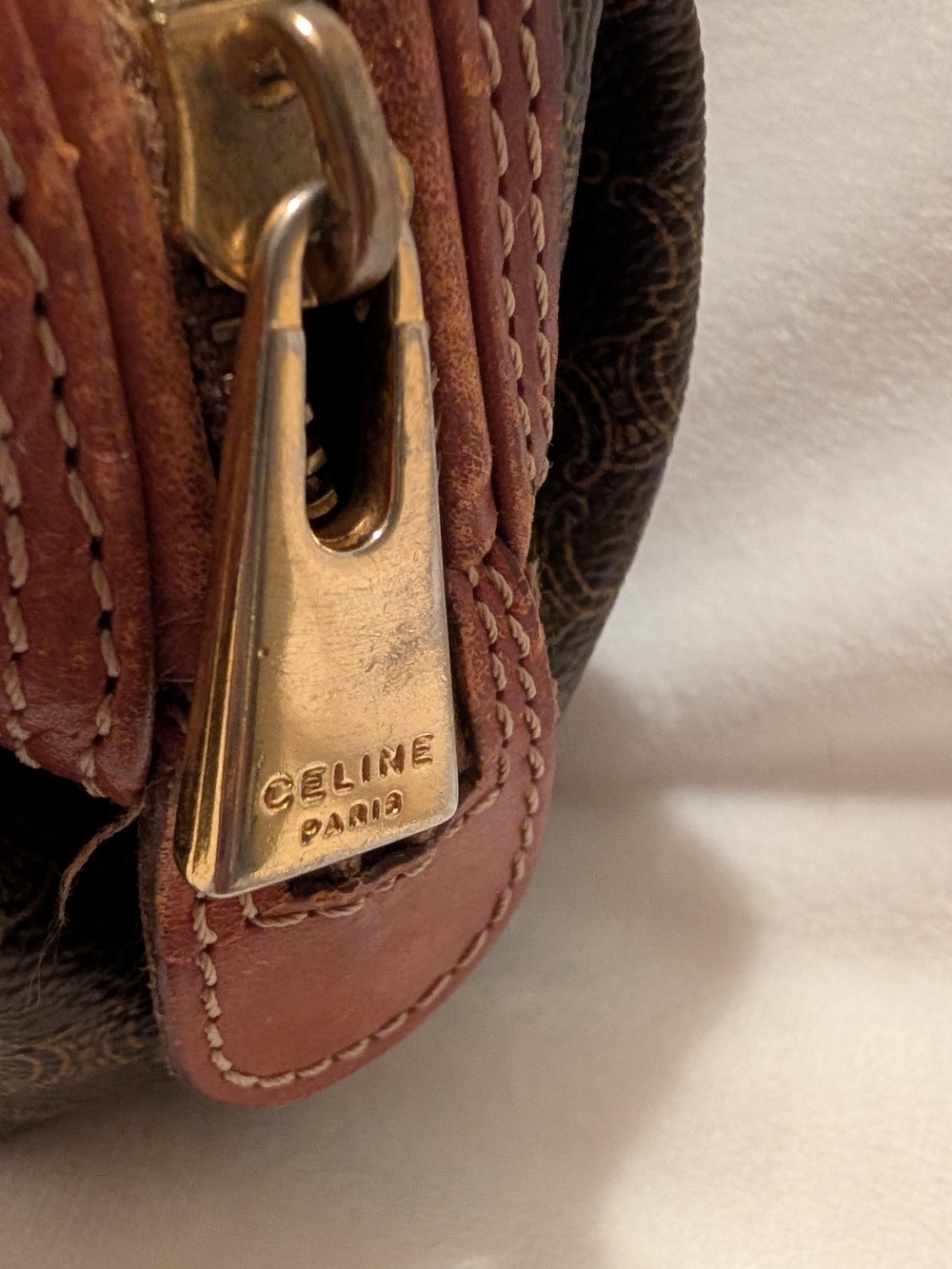 CELINE Triomphe Macadam Cosmetics Travel Bag Vintage Mad e In Italy Brown VGUC - Picture 4 of 15